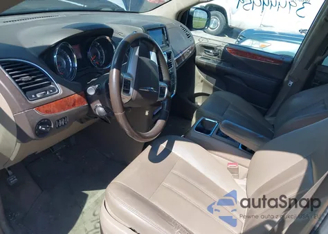 2015 Chrysler Town & Country Touring from USA, damaged, VIN 2C4RC1BG1FR697899